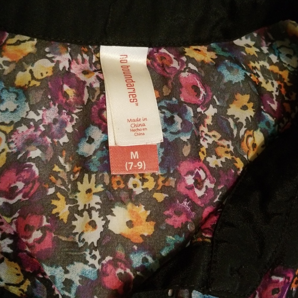Sheer Sleeveless Floral Button Up Blouse - Picture 2 of 3
